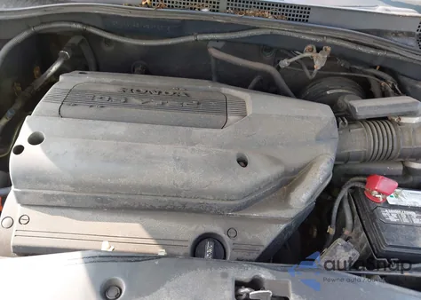 2004 Honda Odyssey Lx from USA, damaged, VIN 5FNRL18574B092073